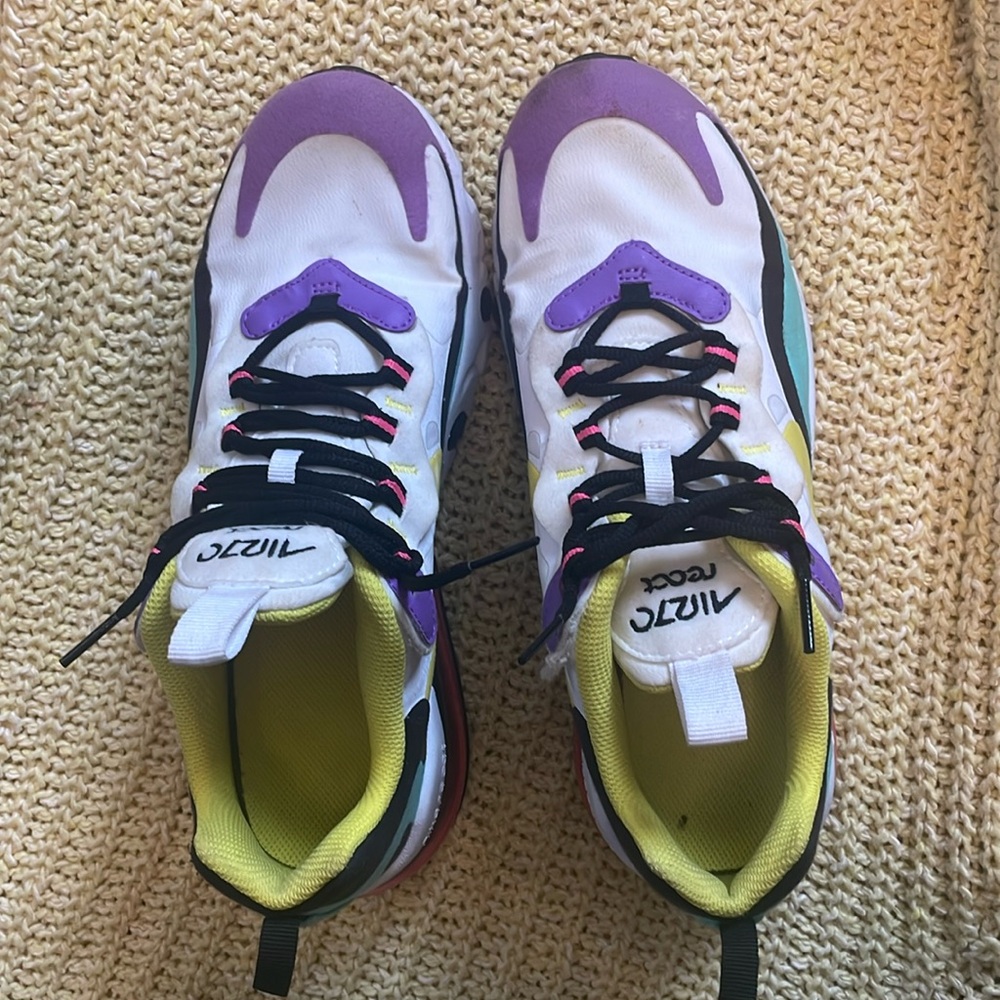 Nike air max 270 react 6.5 youth..women’s 8